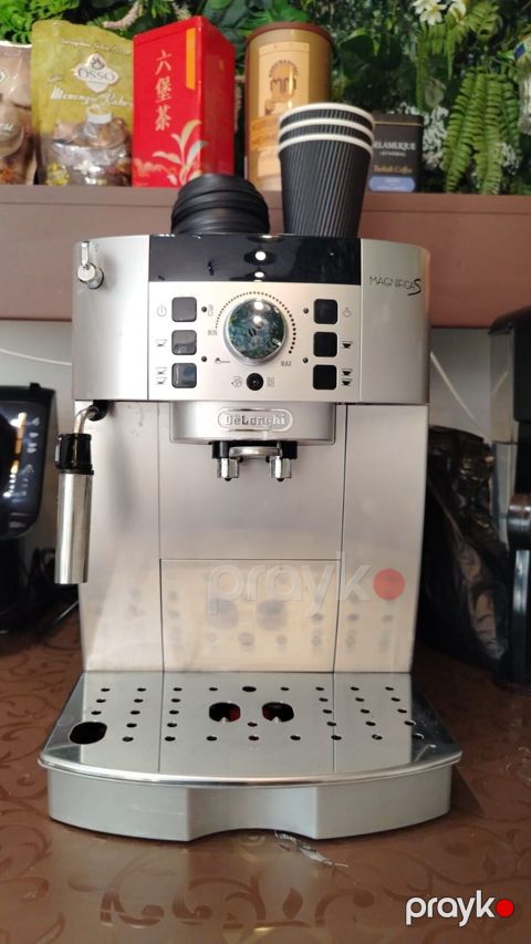 SEVA XIRDALAN Delonghi firmasının professional kofe aparatı –