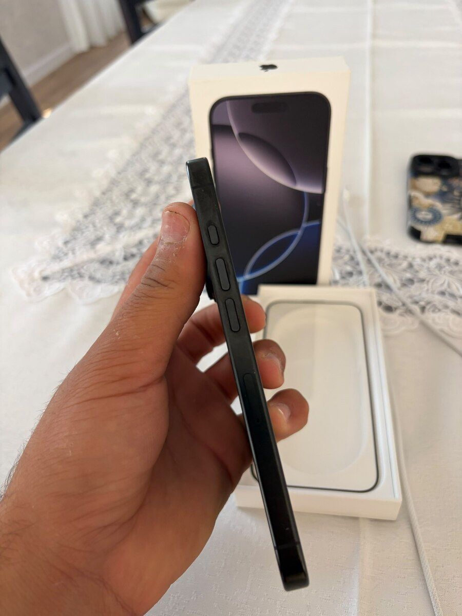 Apple iPhone 16 Pro Black Titanium 256GB/8GB — Smartfonlar, Bakı (12)