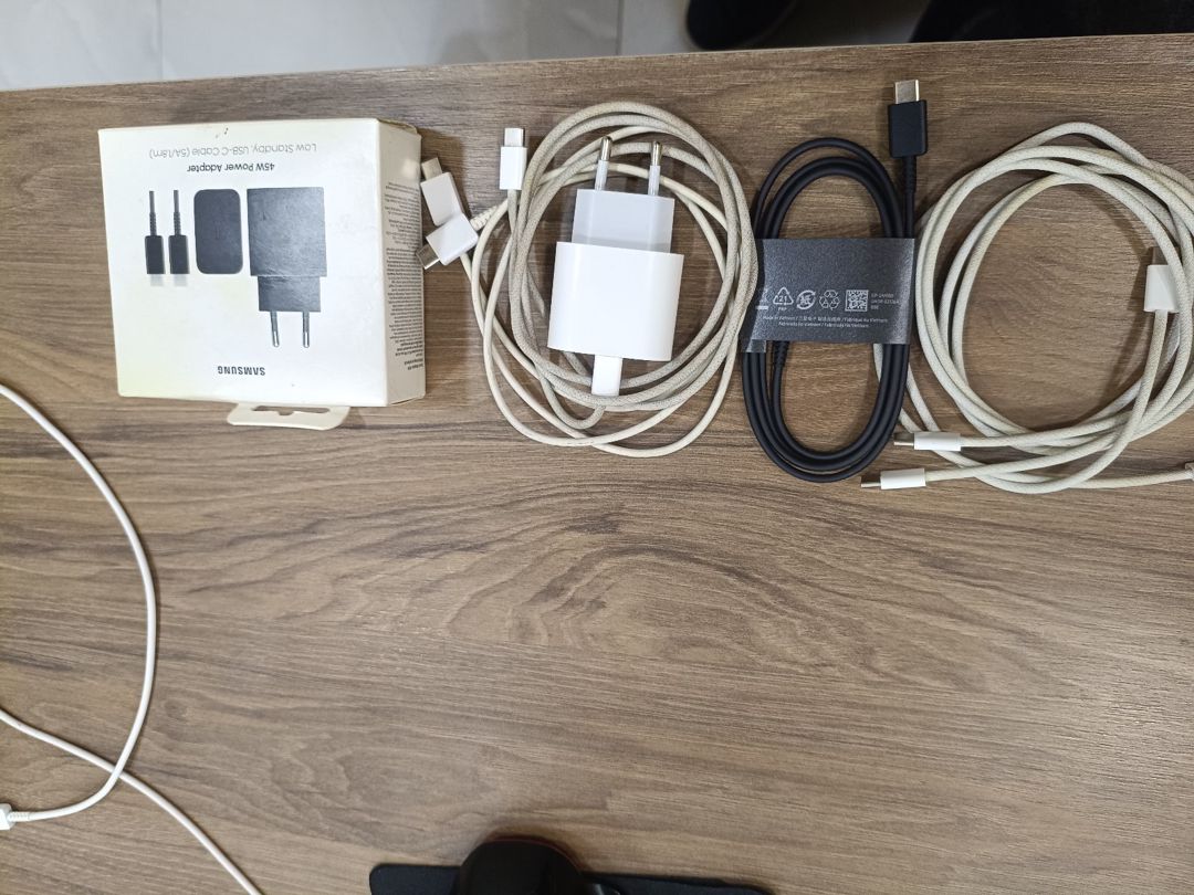 Apple iPhone, Samsung kabel və başlıqları — Mallar, Gəncə