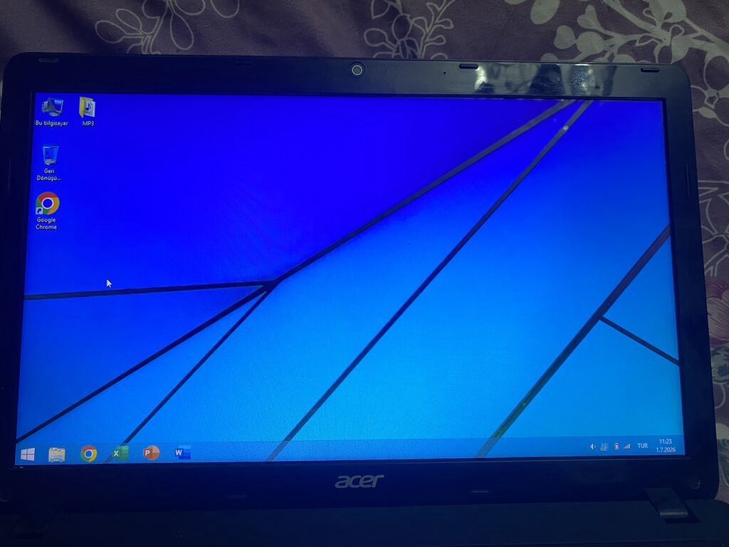 Acer noutbuk Xüsusiyyətlər: - Ekran: 15.6" (LED), veb-kamera yuxarı — Acer, Masazır (3)