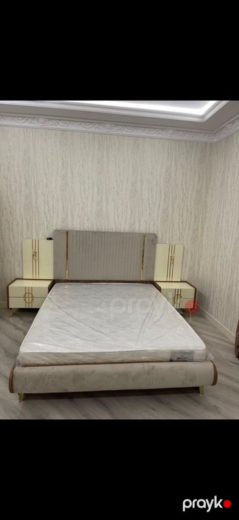 İkinəfərlik yataq otağı dəsti - çarpayı, tumbalar, komod, güzgü