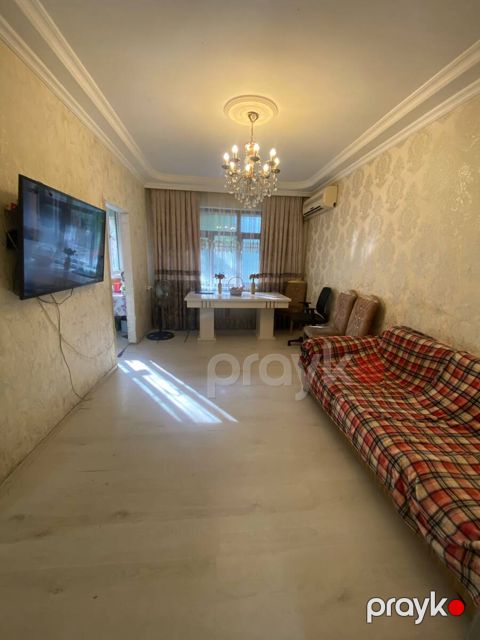 Satılır 3 otaqlı köhnə tikili 65 m²