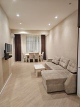 İcarəyə verilir 2 otaqlı yeni tikili 70 m² — Недвижимость
