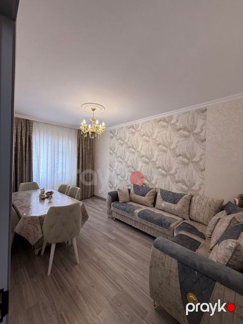 Satılır 4 otaqlı köhnə tikili 110 m² — Bakı