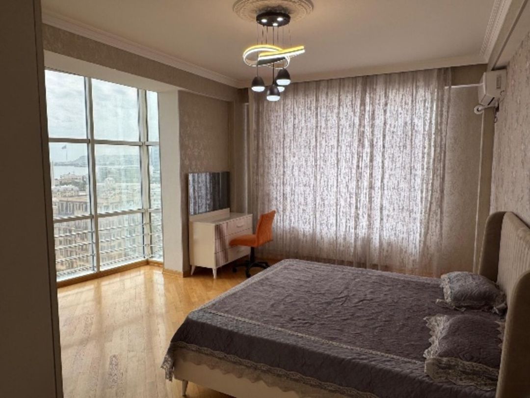 İcarəyə verilir 3 otaqlı yeni tikili 131 m² — Mənzil, Bakı (6)