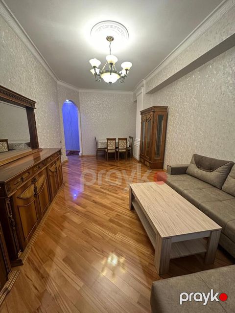 İcarəyə verilir 3 otaqlı yeni tikili 137 m²