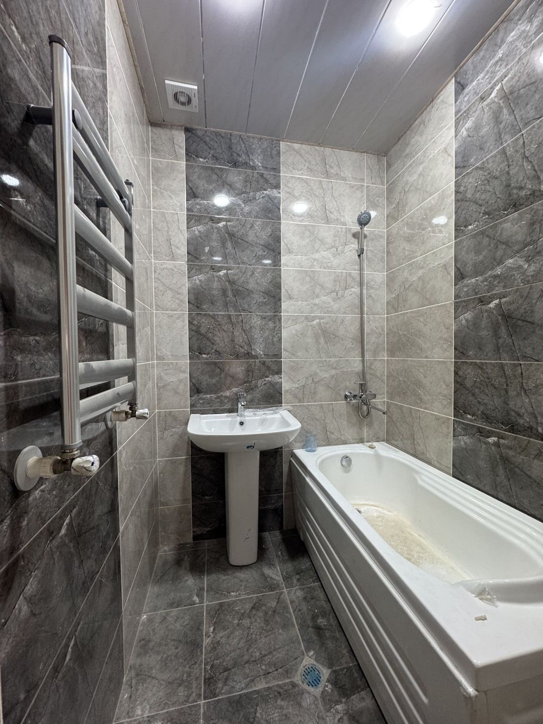 Satılır 2 otaqlı yeni tikili 80 m² — Mənzil, Bakı (9)
