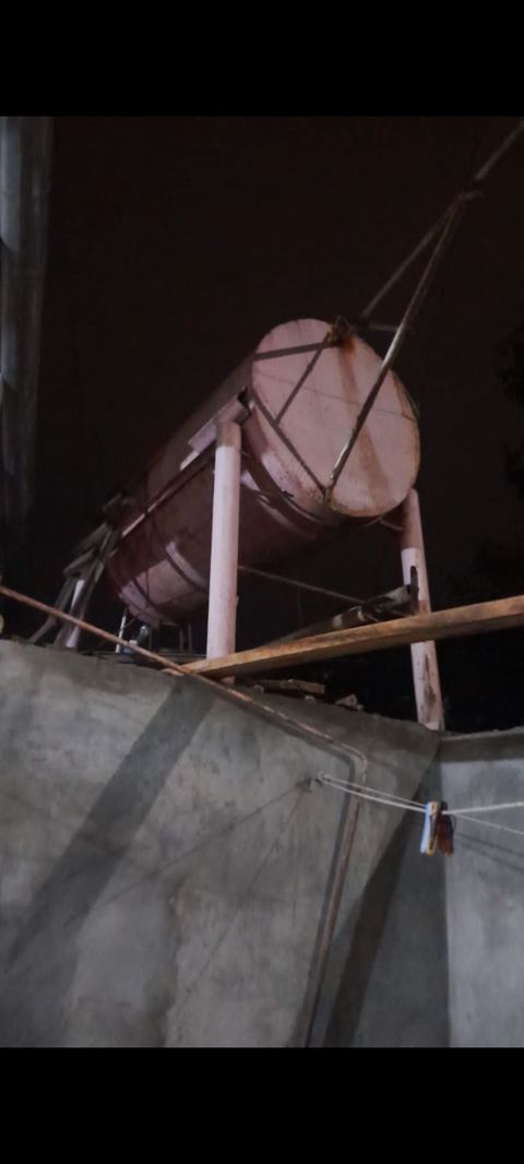 Bak, Metal, 2000 l l, İşlənmiş, Ünvandan götürmə
