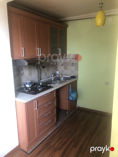 Satılır 1 otaqlı köhnə tikili 40 m²