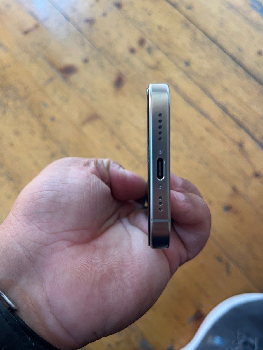 Apple iPhone 16 Pro Natural Titanium 256GB/8GB — Telefonlar və qadjetlər, Bakı (4)