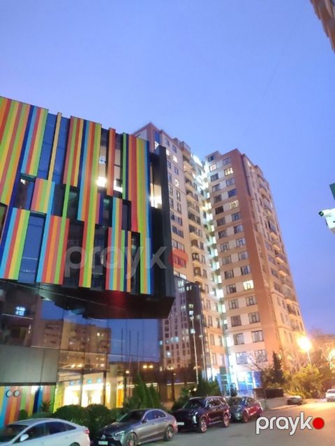 Satılır 4 otaqlı yeni tikili 165 m²