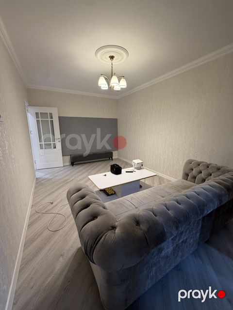 Satılır 3 otaqlı köhnə tikili 75 m²