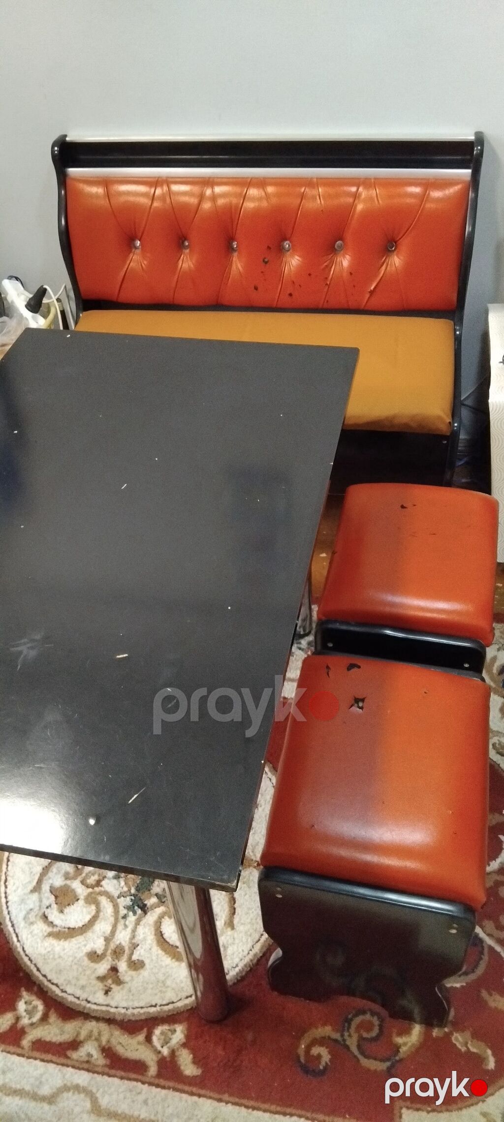 Mətbəx mebeli dəsti Tərkib: - Düzbucaqlı yemək masası - üç taburet - — Mebel, Bakı (4)