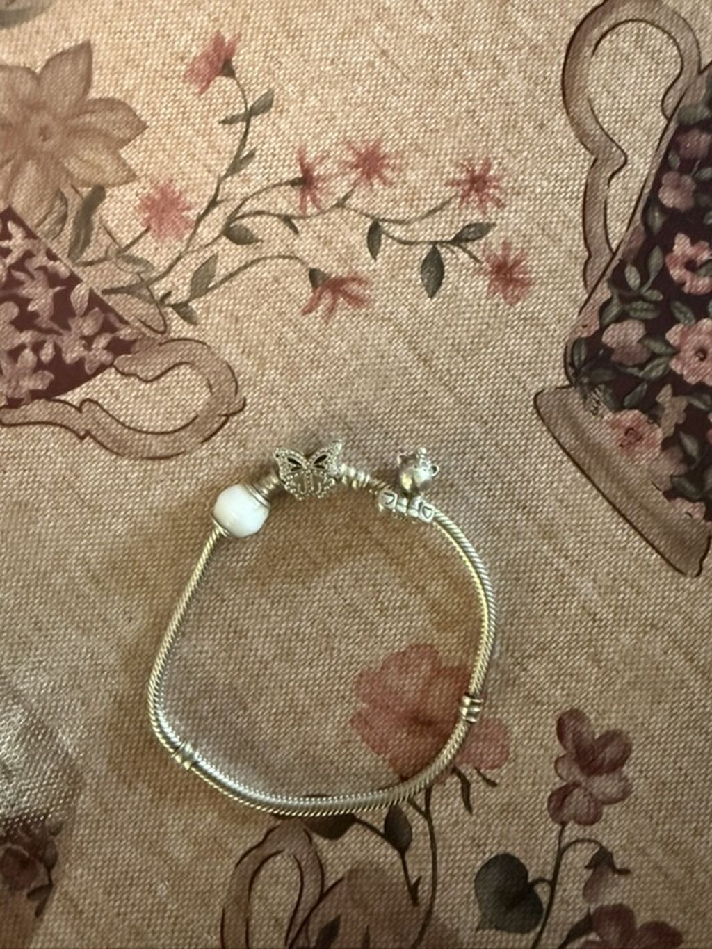 Gümüş tonlu charm bilərzik