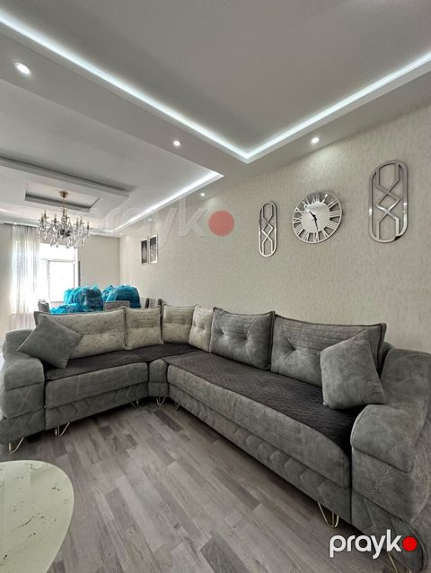 Türkiyə istehsalı künc divan 799 Azn satılır. Açılır, bazası var. Ölçü
