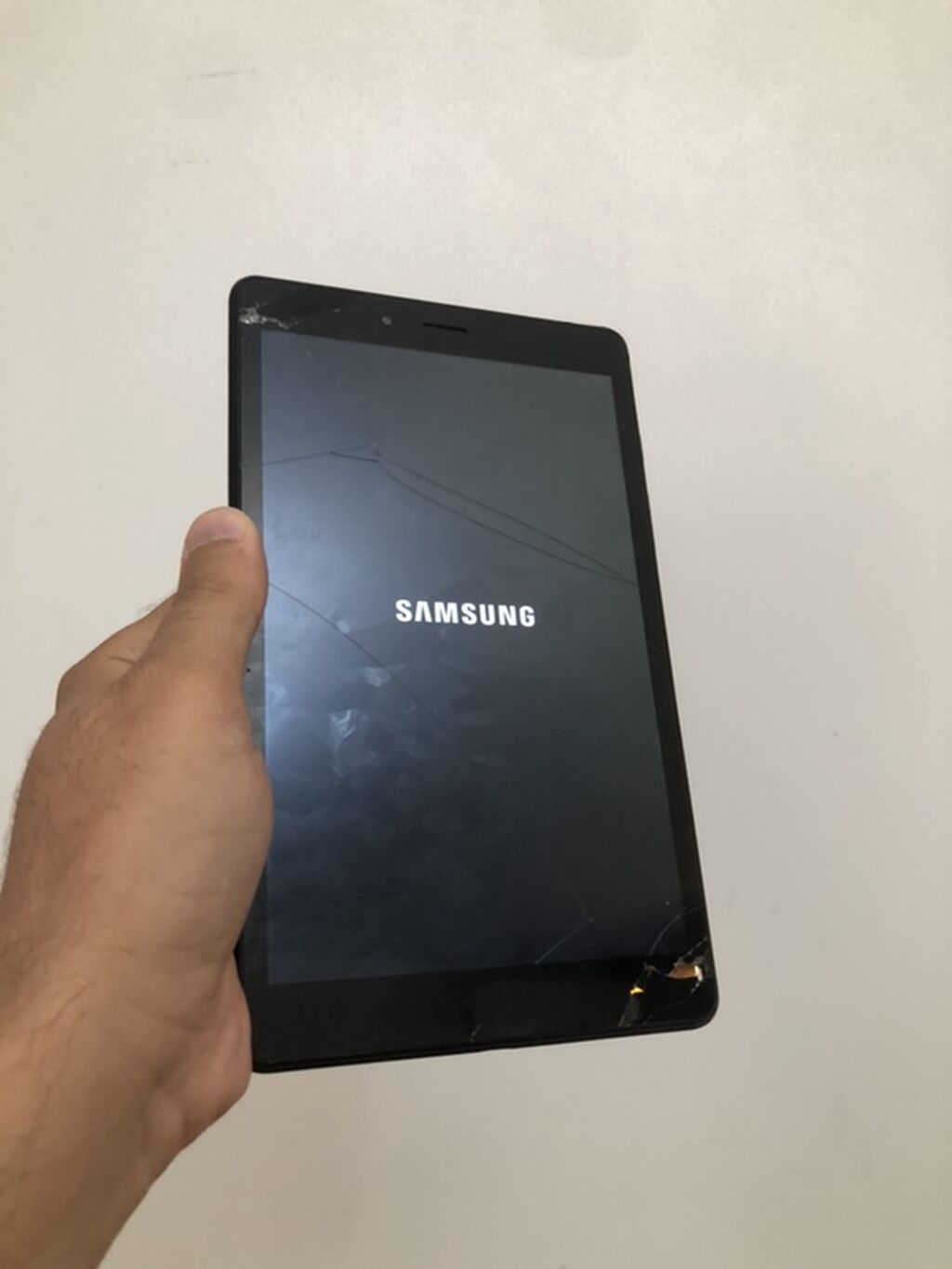 Ünvan Masazirda:Sadece olaraq sensorunda catlar var qetiyyen problem — Samsung, Masazır (2)