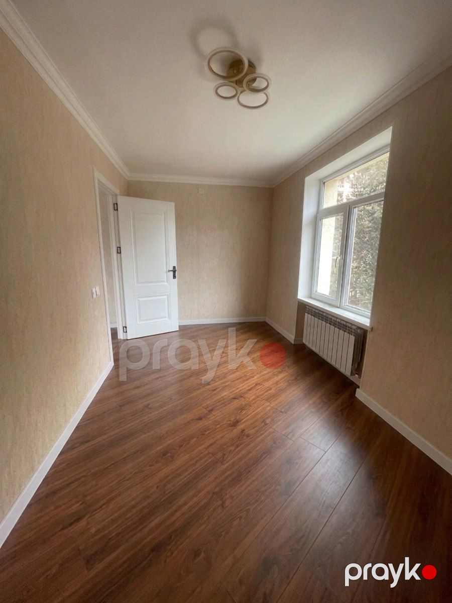 Satılır 2 otaqlı köhnə tikili 45 m² — Mənzil, Bakı (2)