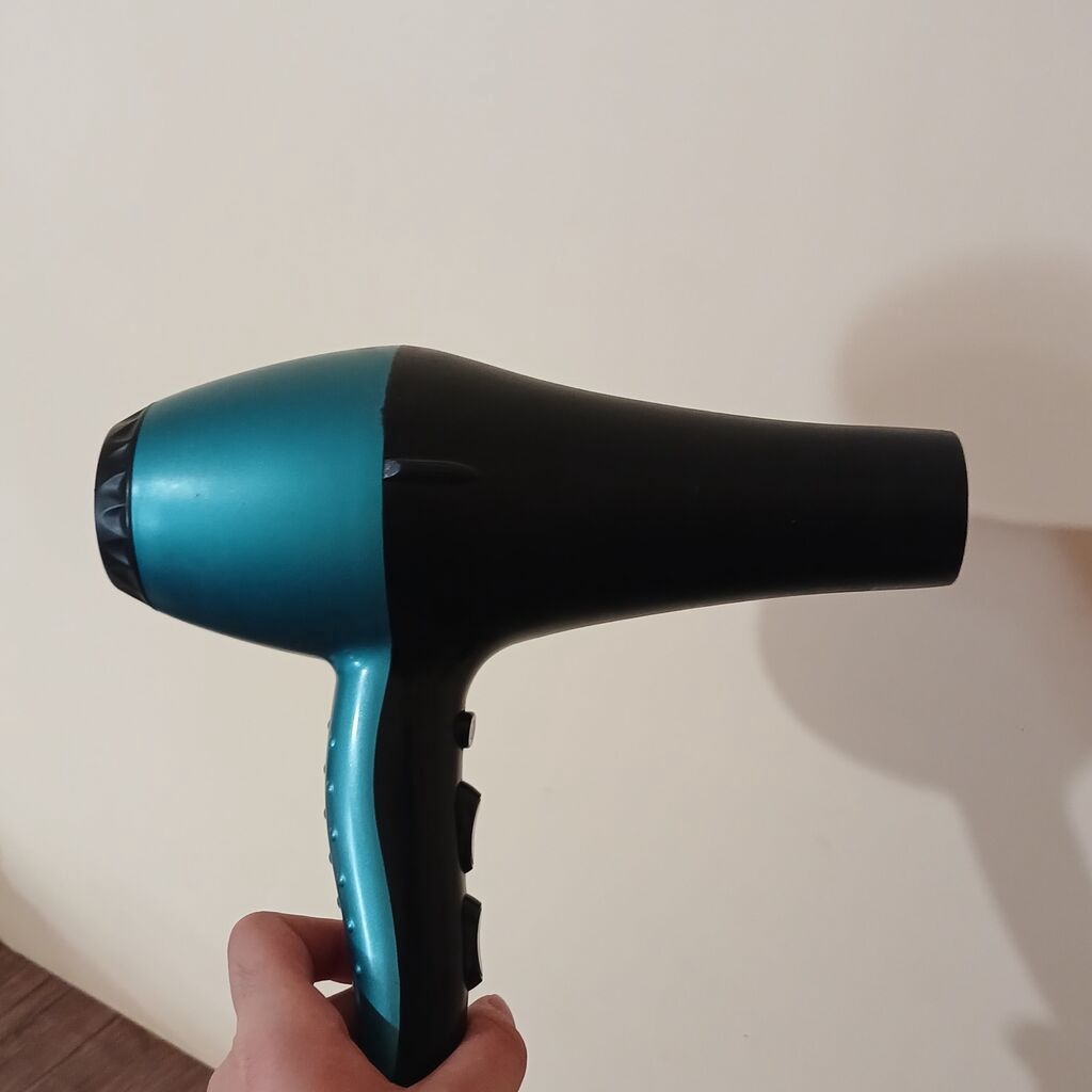 Məhsul: Braun BR-8858 peşəkar fen - Güc: 7500 W (korpus üzərində qeyd — Elektronika, Xırdalan (2)