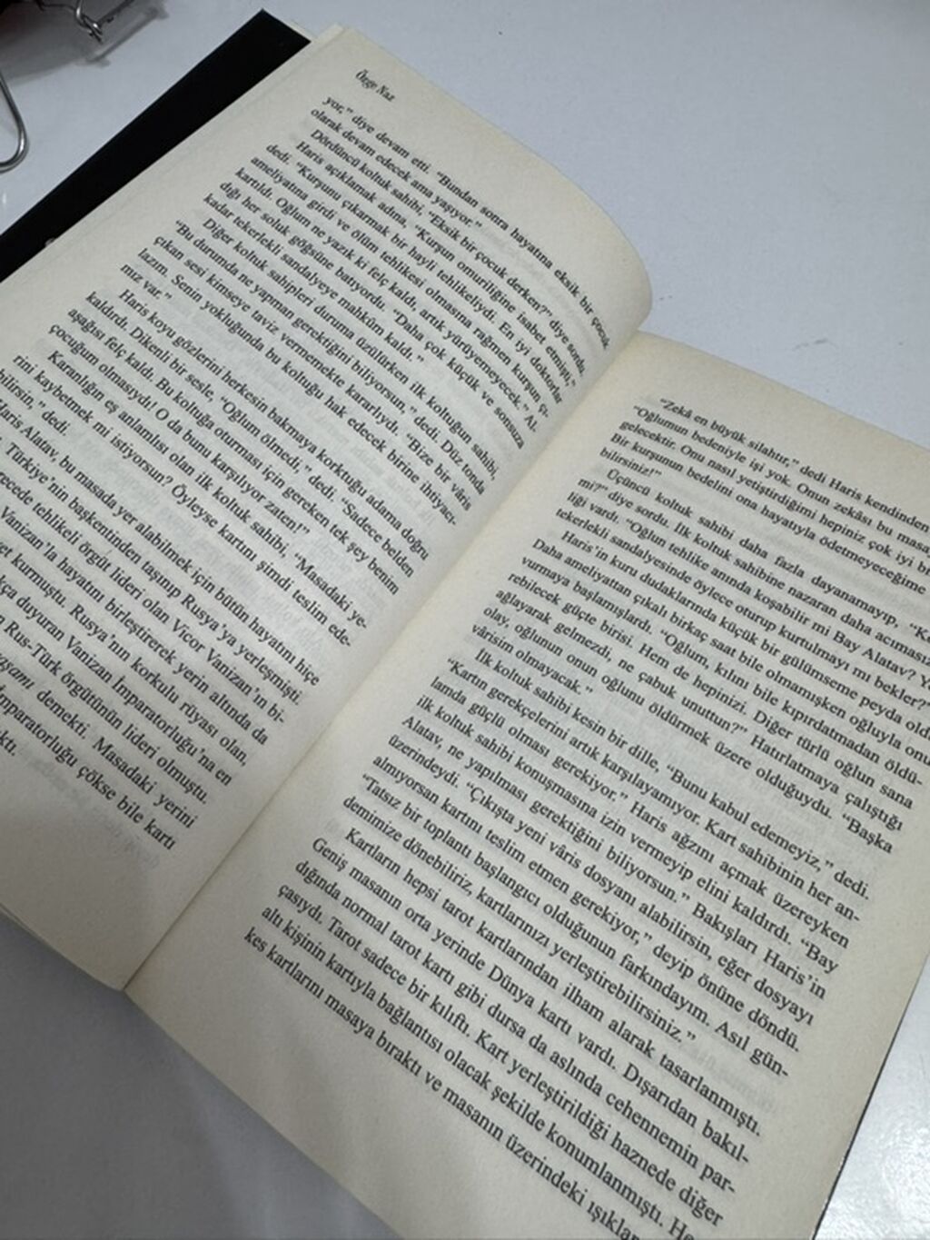 Məhsul: “Bronz” – Özge Naz (2 cildlik roman seti) Təsvir: - Ad: Bronz — Kitablar və jurnallar, Bakı (4)