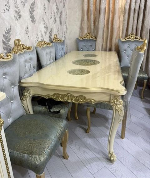 *700₼ MASA desti :-TƏCİLİ SATILIR‼️* 8oturacağı var UNVAN:-8noyabr pr