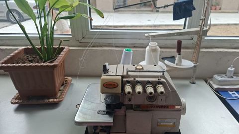 Yamata overlok tikiş maşını