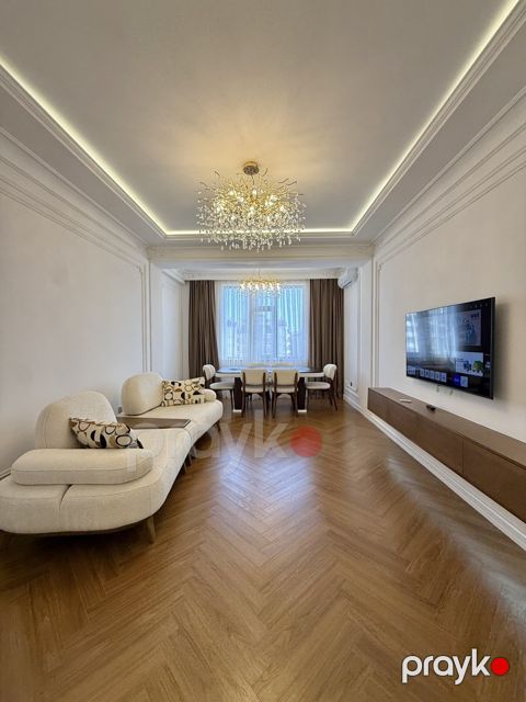 Satılır 3 otaqlı yeni tikili 118 m²