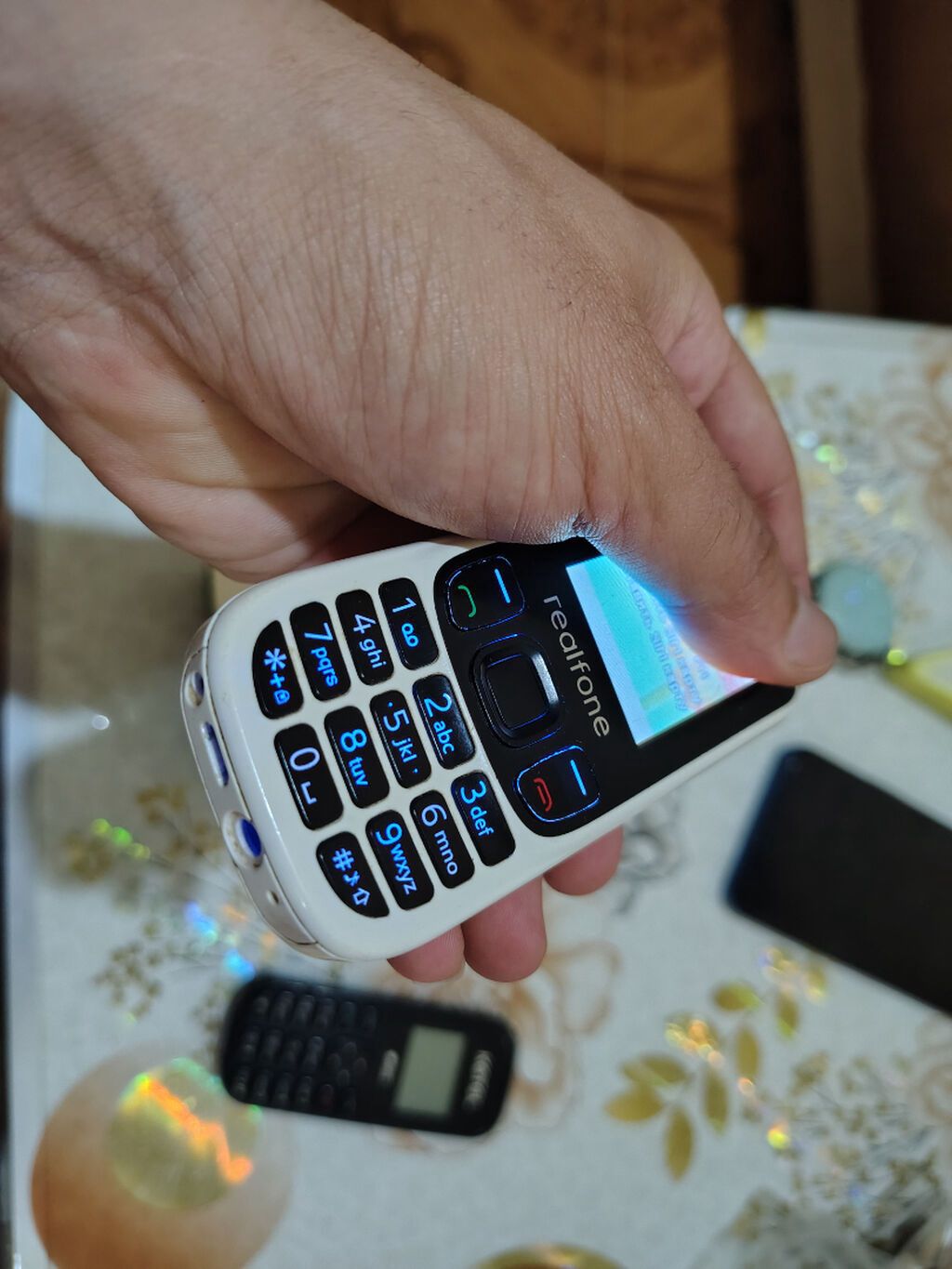 - Model: Realfone 6303 (qutusu ilə) - Şəbəkə: Dual SIM - Ekran: rəngli — Düymə telefonları, Bakı (6)