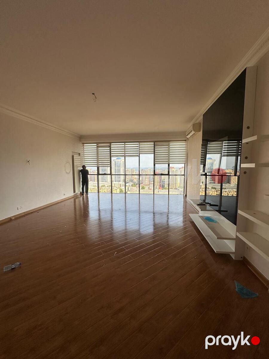 Satılır 4 otaqlı yeni tikili 200 m² — Mənzil, Bakı (4)