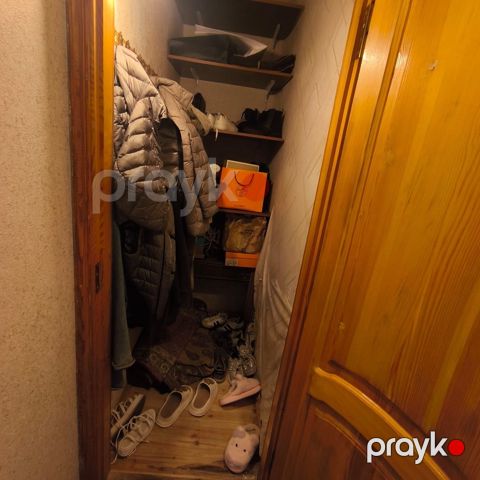 İcarəyə verilir 2 otaqlı köhnə tikili 65 m²