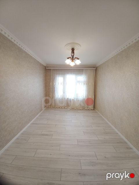 Satılır 3 otaqlı köhnə tikili 85 m²