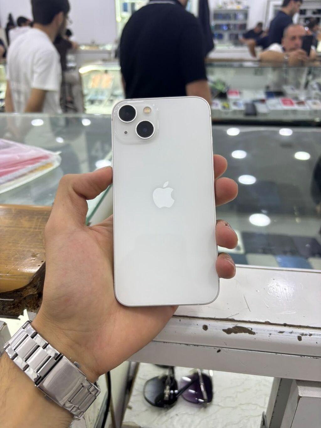 iPhone 13, Gümüşü