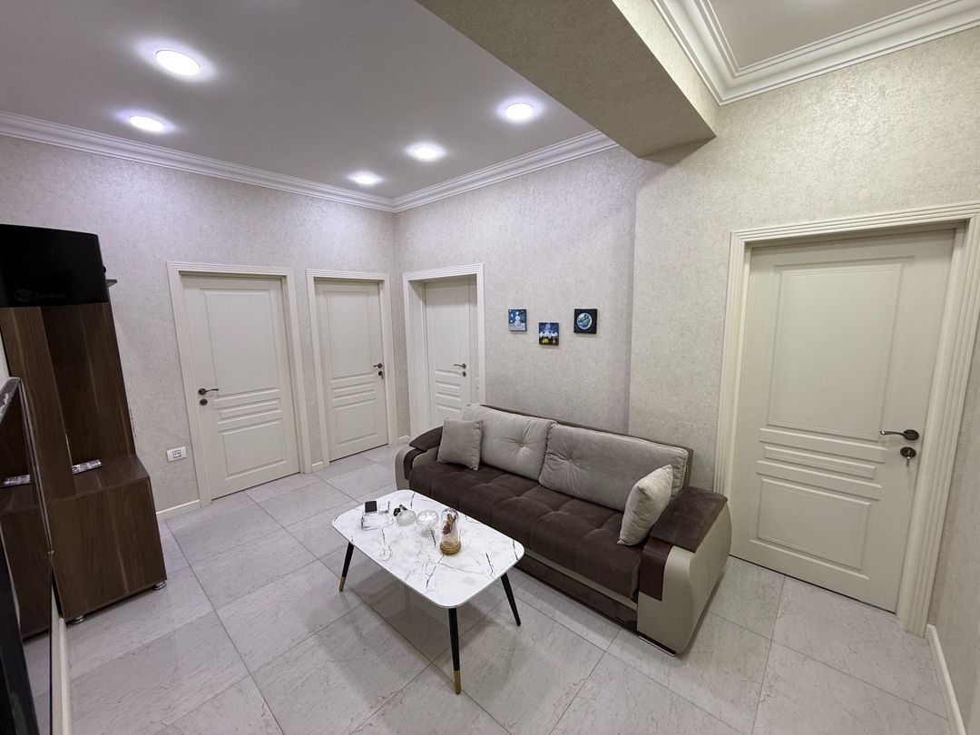 İcarəyə verilir 4 otaqlı yeni tikili 100 m² — Mənzil, Bakı (11)
