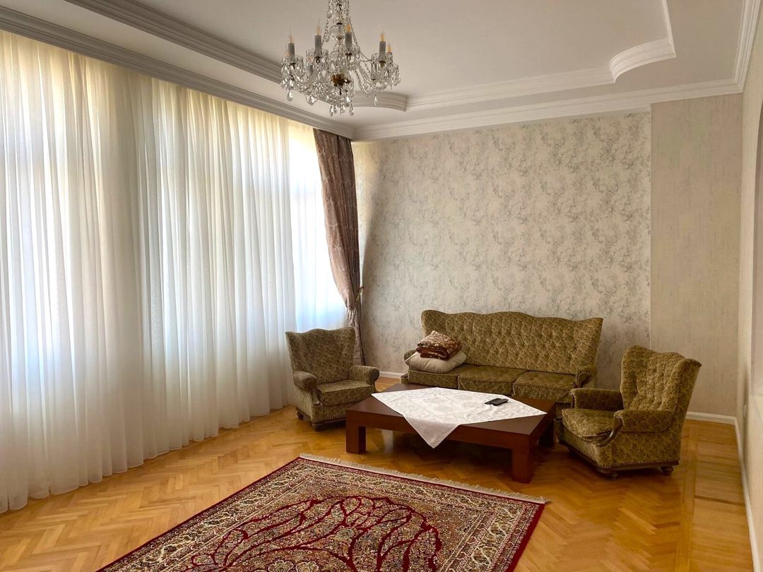 Satılır 6 otaqlı həyət evi/bağ evi 550 m² — Ev, villa, Bakı (11)