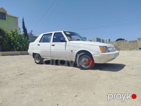 Model: ZAZ Tavria (sedan, ağ rəng) Kuzov: 4 qapı, kompakt ölçü