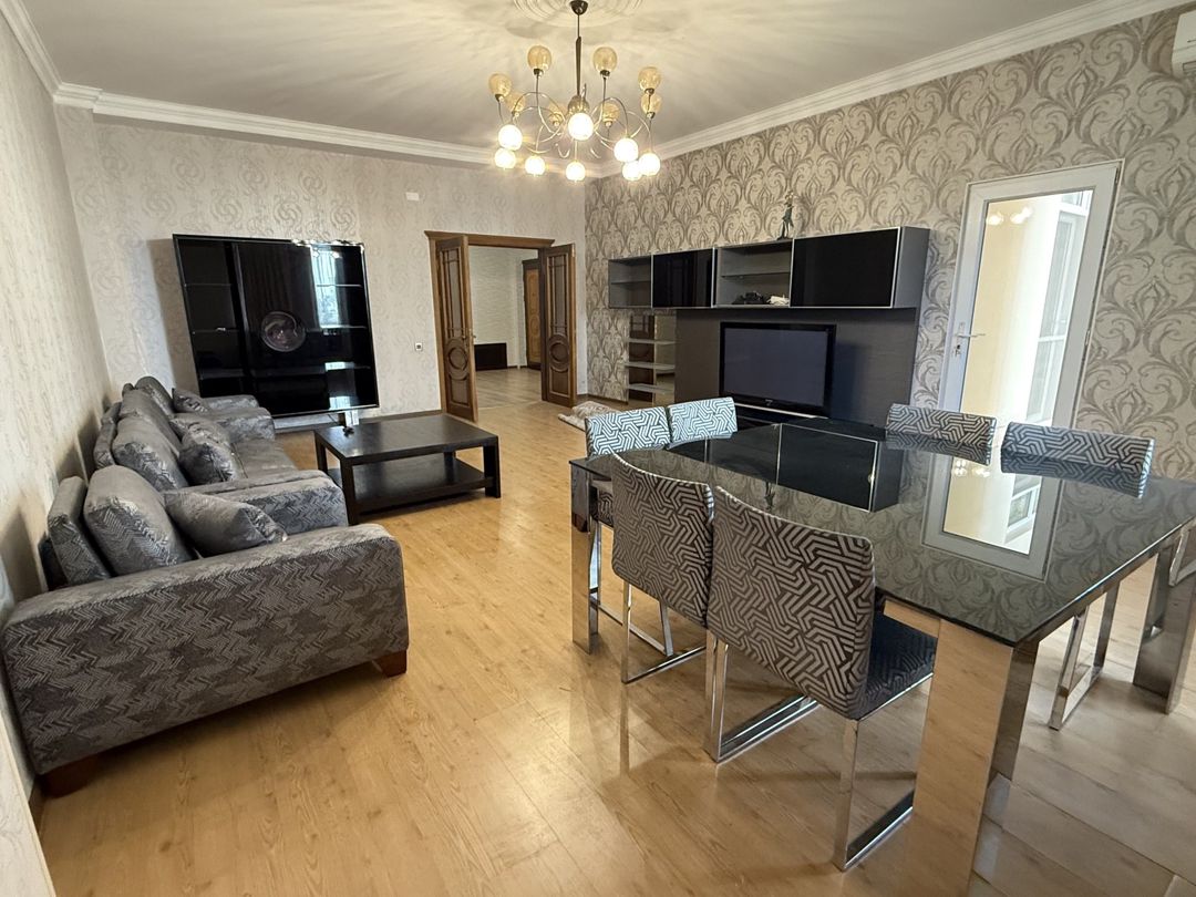 İcarəyə verilir 4 otaqlı yeni tikili 160 m² — Mənzil, Bakı (3)