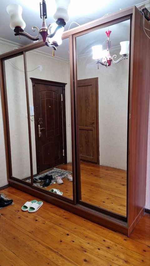 Dolab 130₼. Ölçüsü 2.30×2.30. Ünvan Xətai 8598 Sevil1