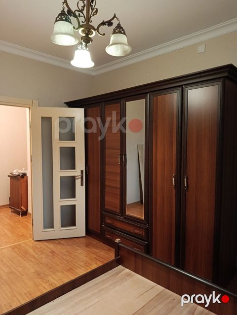 2-otaqli 9/6-ci mərtəbəsi orta blok.Dovlətdən istilik sistemi. ayliq