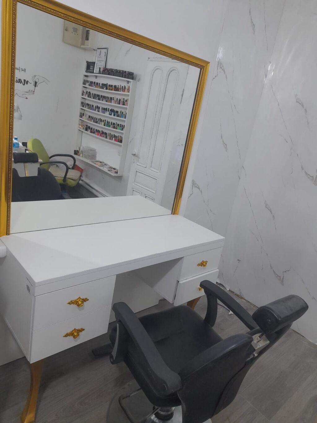 Gözəllik salonu üçün vizaj/saç ustası masası və kreslo dəsti - Geniş