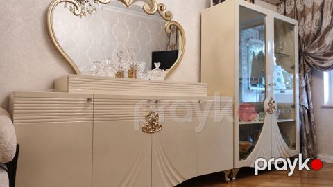 Qonaq otağı mobilya dəsti — Saxlama şkafı və aynalı konsolul — 300 AZN — Bakı