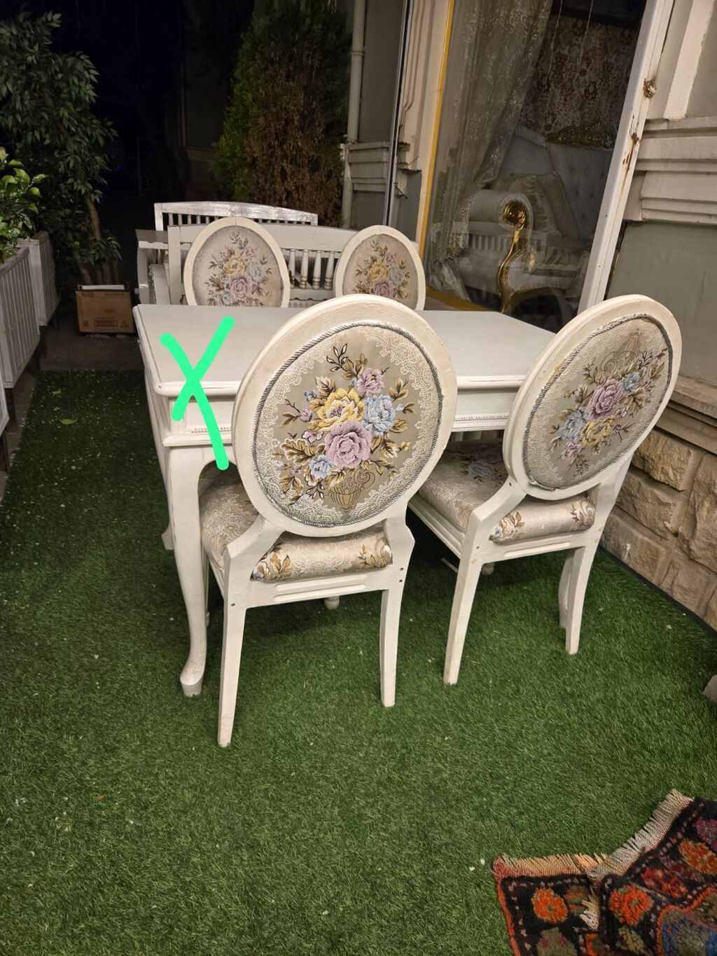 Stullar 4 eded birlikde 110 azn satilir‼️unvan azadliq pr 2483 sekine
