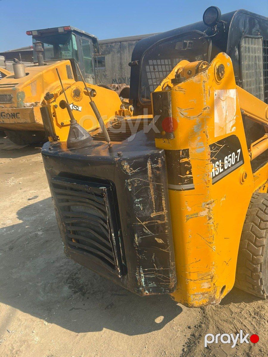 Mini yükləyici Hyundai, 2011 il — İnşaat texnikası, Bakı (8)