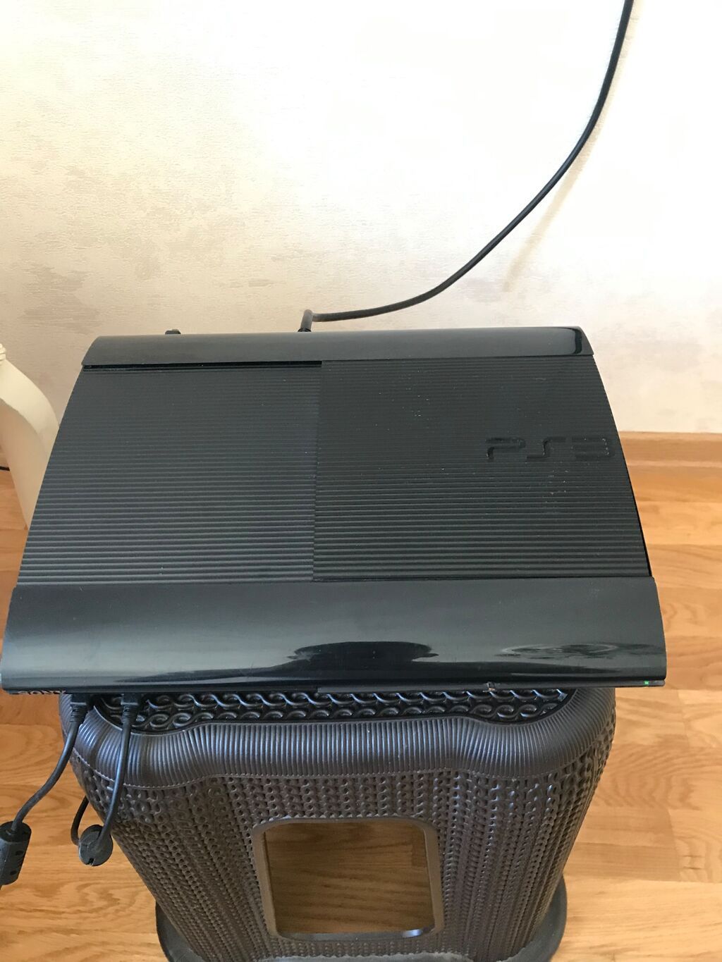 Sony PlayStation 3 (PS3) Super Slim oyun konsolu dəsti - Model: PS3
