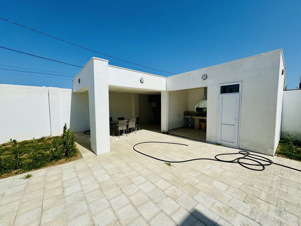 Satılır 5 otaqlı həyət evi/bağ evi 250 m² — Ev, villa, Bakı (5)