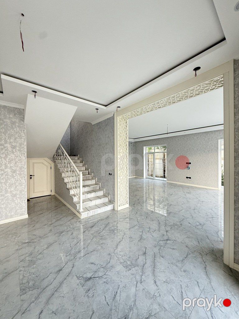 Satılır 5 otaqlı həyət evi/bağ evi 300 m² — Ev, villa, Bakı (8)