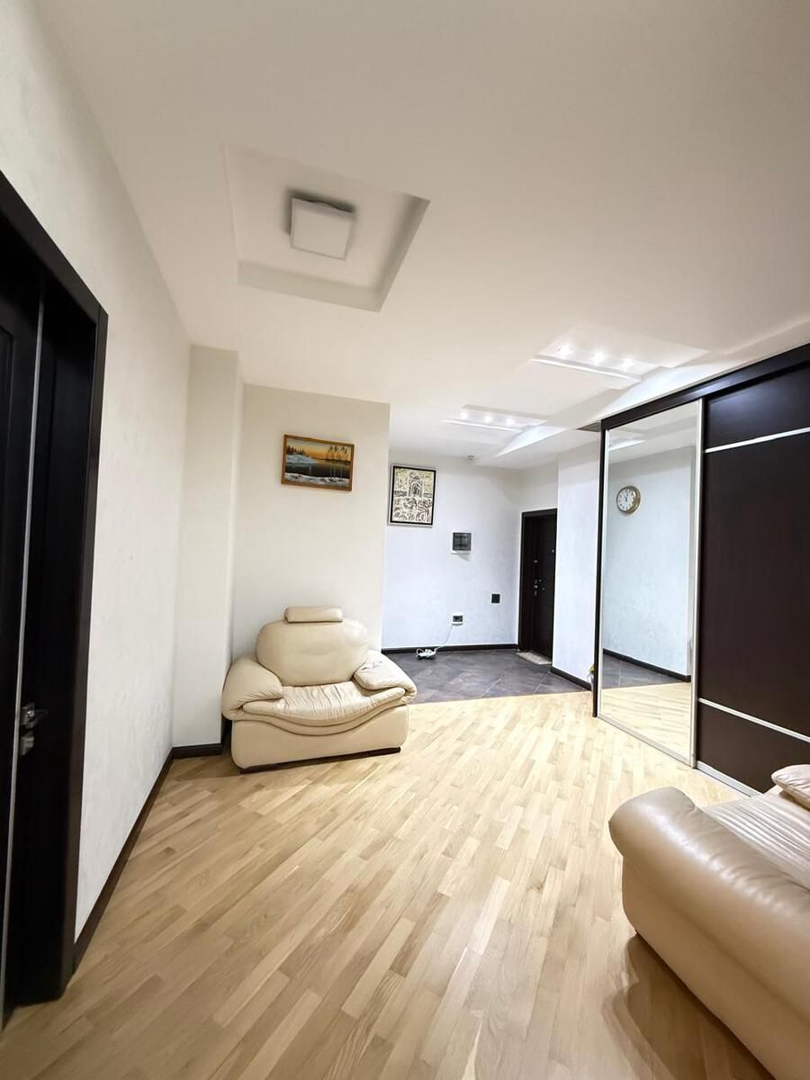 İcarəyə verilir 3 otaqlı yeni tikili 135 m² — Mənzil, Bakı (11)