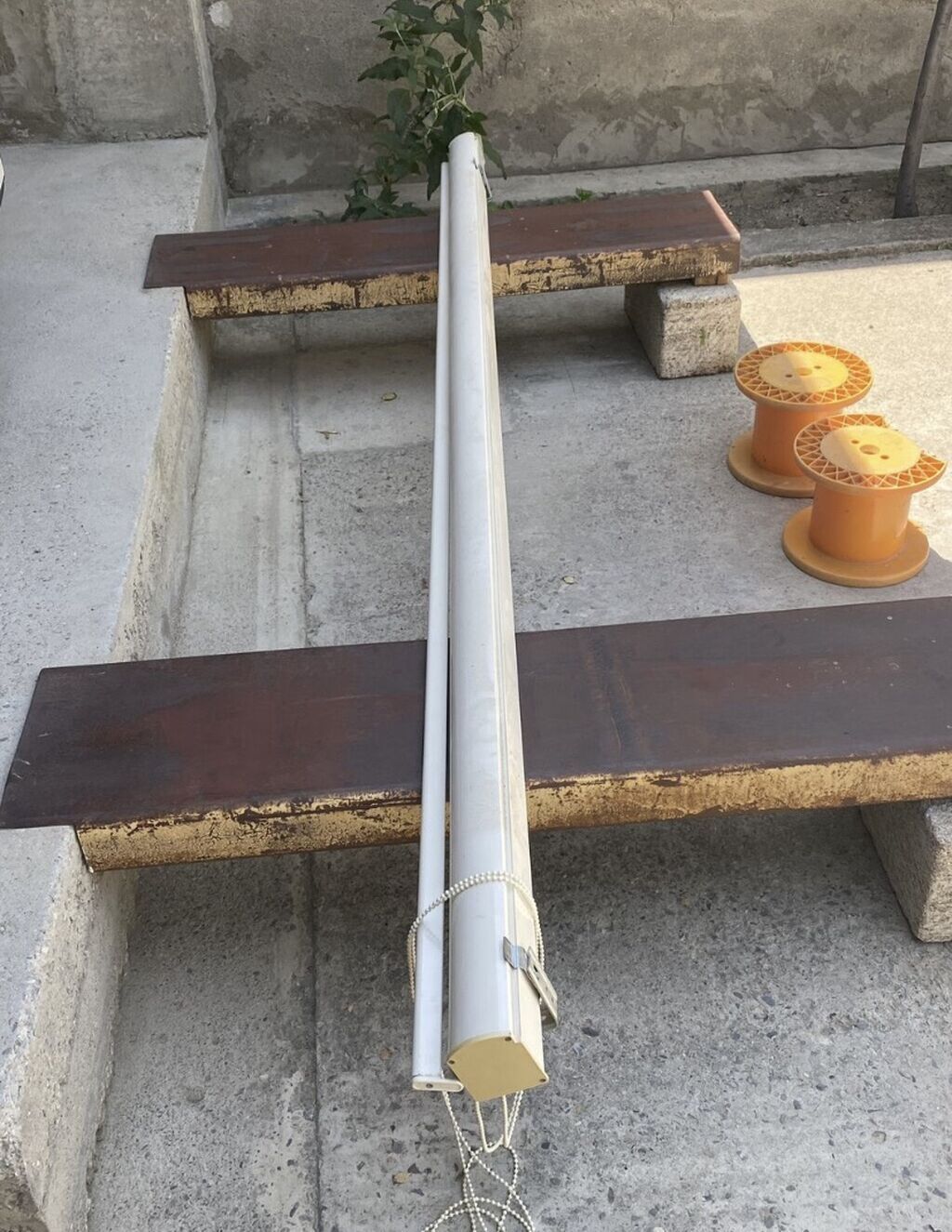 Ev üçün jalüz. Ölçüsü 250x250. Az işlənib. Ünvan müşfiqabad qəsəbəsi — Mallar, Pirəkəşkül (2)