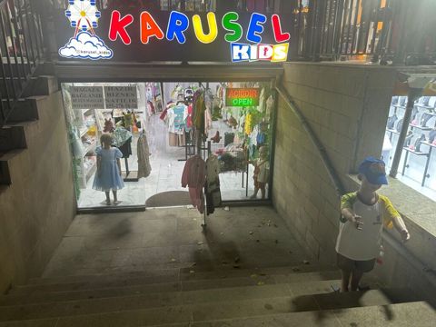 KARUSEL KIDS – uşaq geyimləri mağazası Məhsul və çeşid: - 0–10+ yaş