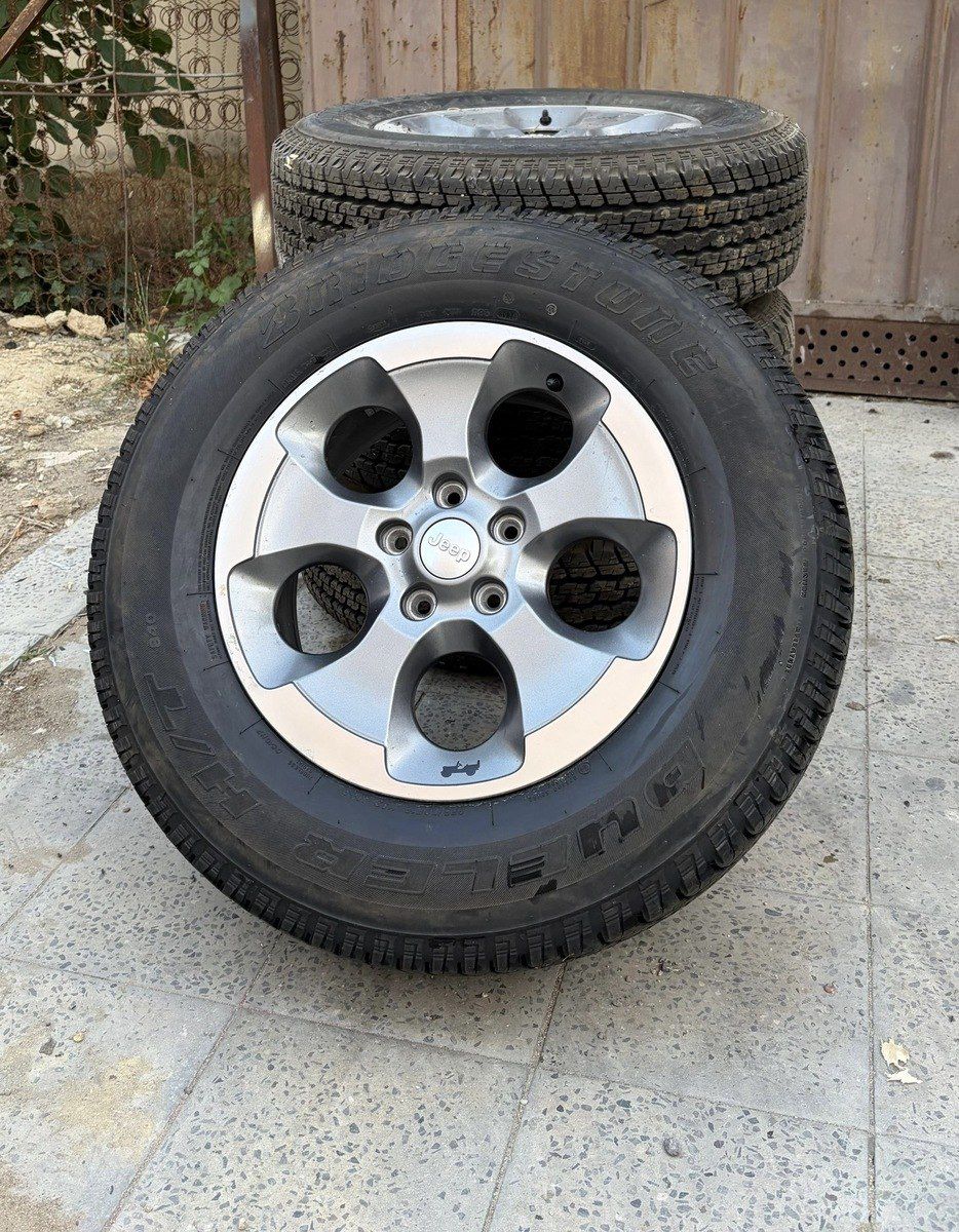 Jeep Wrangler Rubicon JK təkərləri — Ehtiyat hissələri və aksesuarlar, Bakı (4)