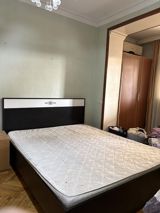 İki nəfərlik yataq dəsti - Ölçü: təxmini 160×200 sm (queen tipinə — Mebel
