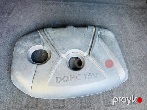 Hyundai Elantra mühərrik qapağı